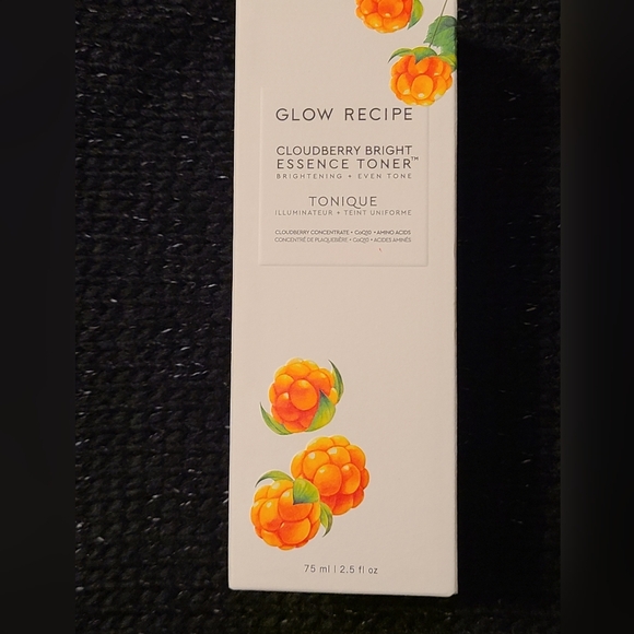 COPY - Glow Recipe Cloudberry Essence Toner 2.5 oz/75 ml - Picture 2 of 7